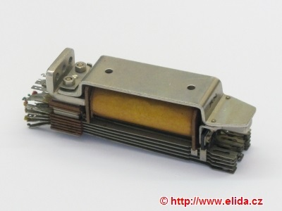 relé FMWA 0312.100-22902 RFT VEB      **